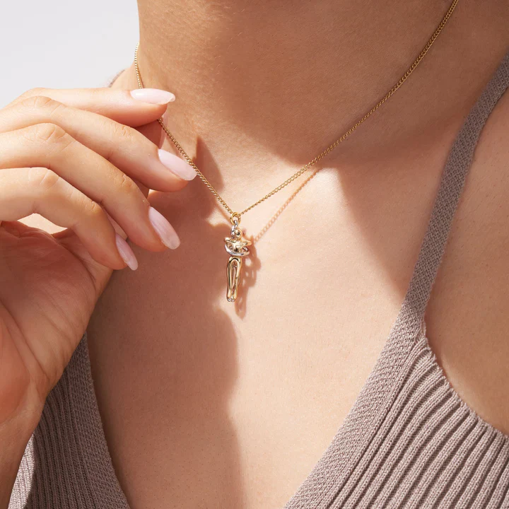 Rose Box & Hug Necklace - Image 6